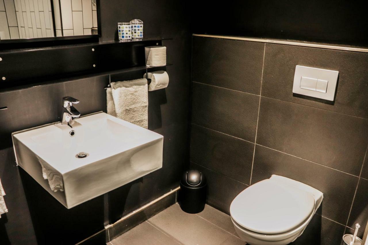 Wex1 - Modern, Iconic, Pool, Gym, Wifi, Secure Parking Apartman Fokváros Kültér fotó